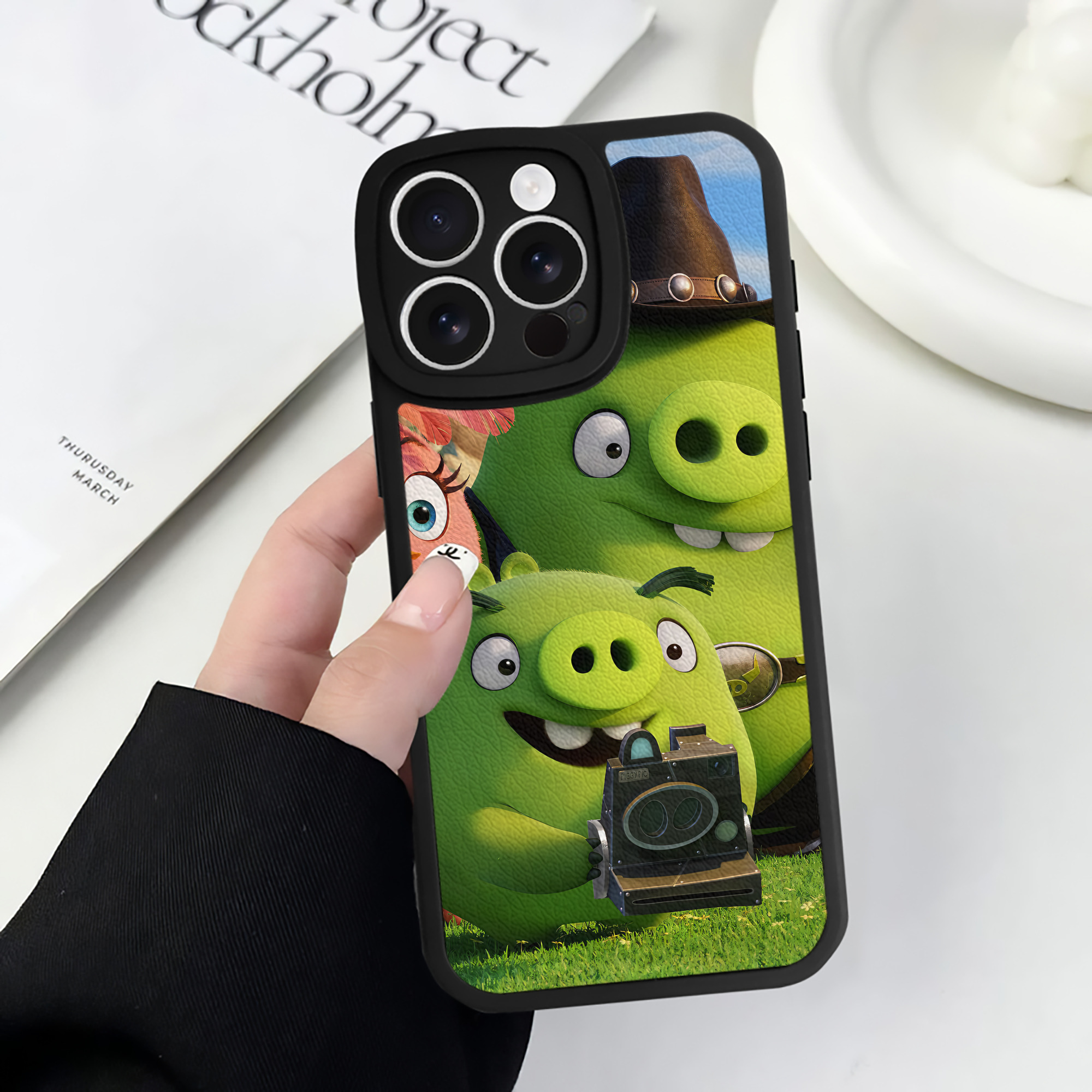 （画像用） Angry Birds アングリーバード 【iPhone 16シリーズ対応】シリコンスマホケース（レザー調） 材質：シリコン